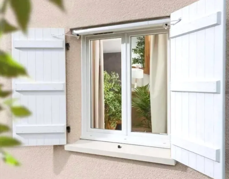 Volets roulants solaires sur maison neuve à Valréas